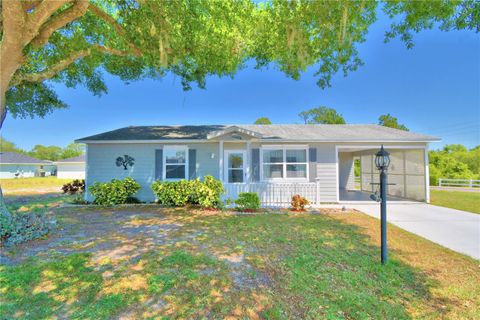 A home in LAKE WALES