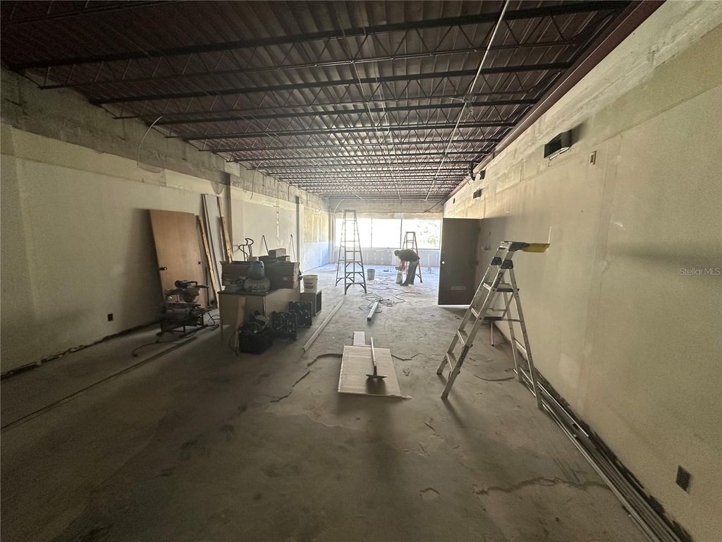 Photo of 126 E Colonial Drive, Orlando, FL 32801 (MLS # O6362398)