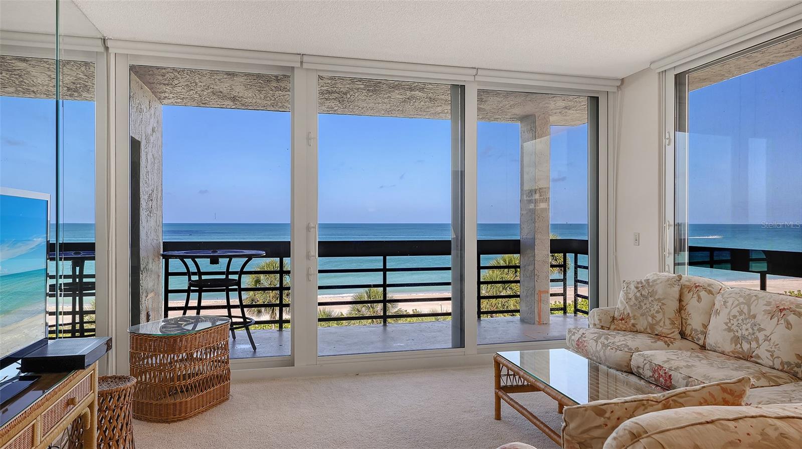 BEACHPLACE III - Residential