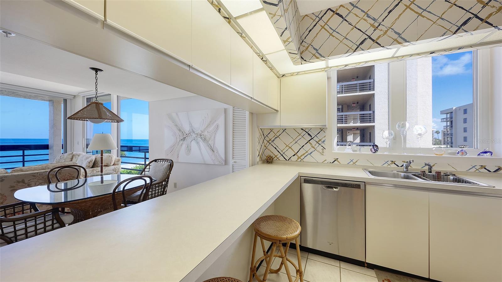 BEACHPLACE III - Residential