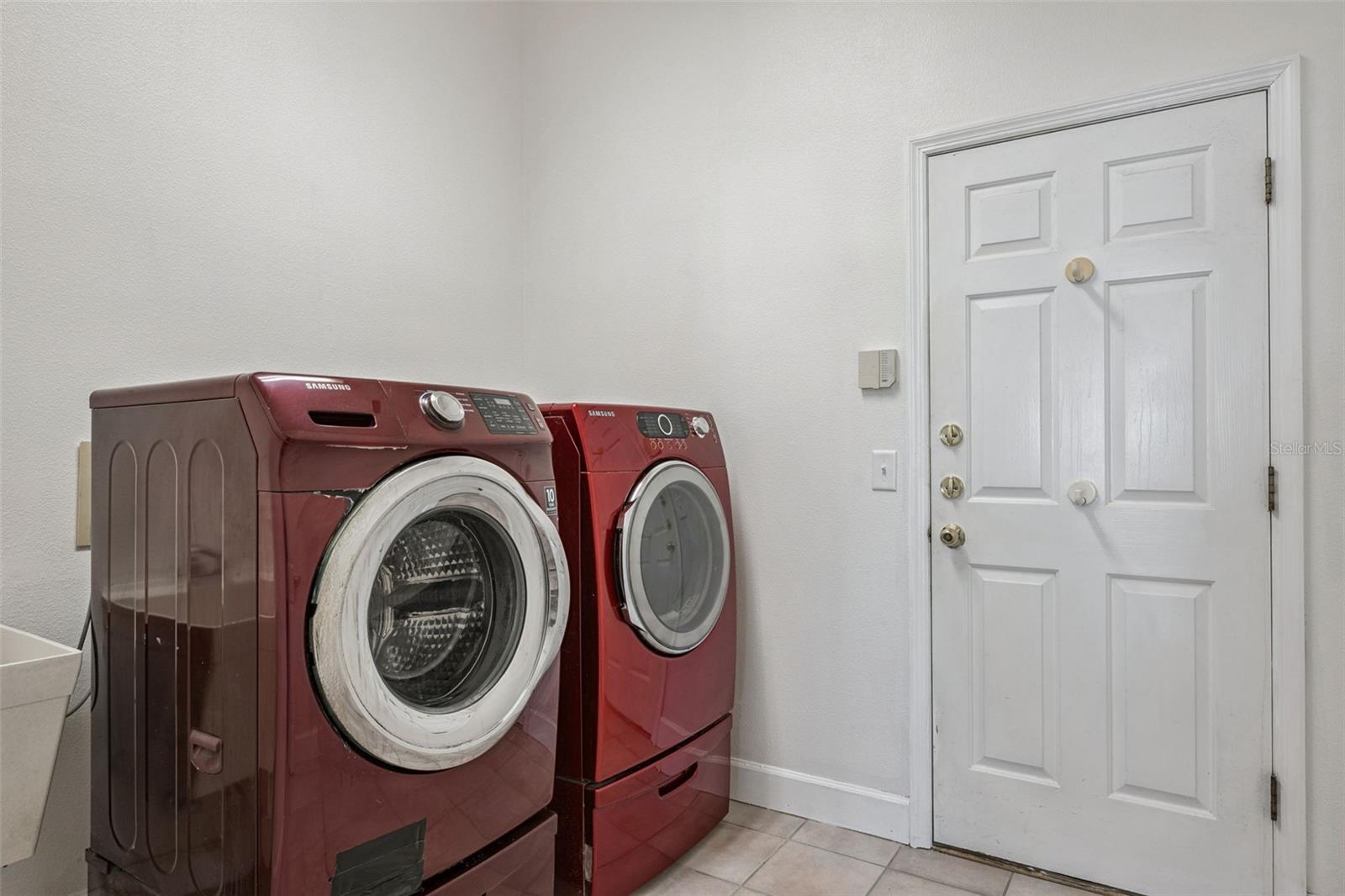 MARBLE HEAD - Residential