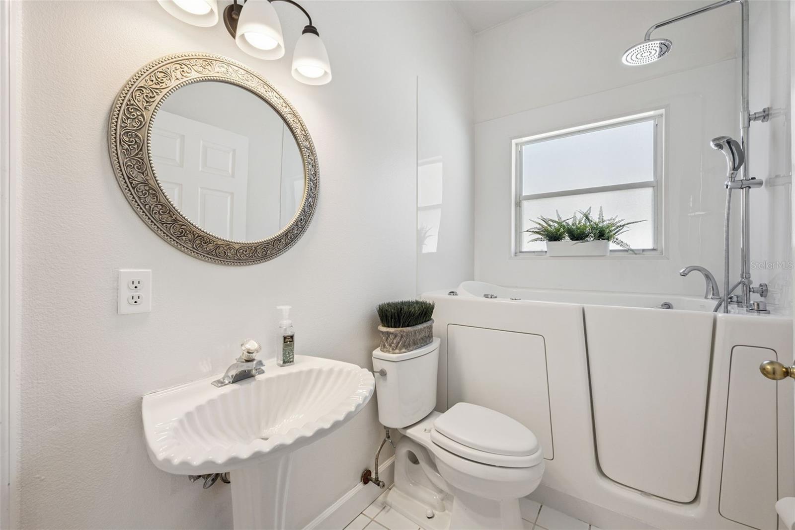 MARBLE HEAD - Residential