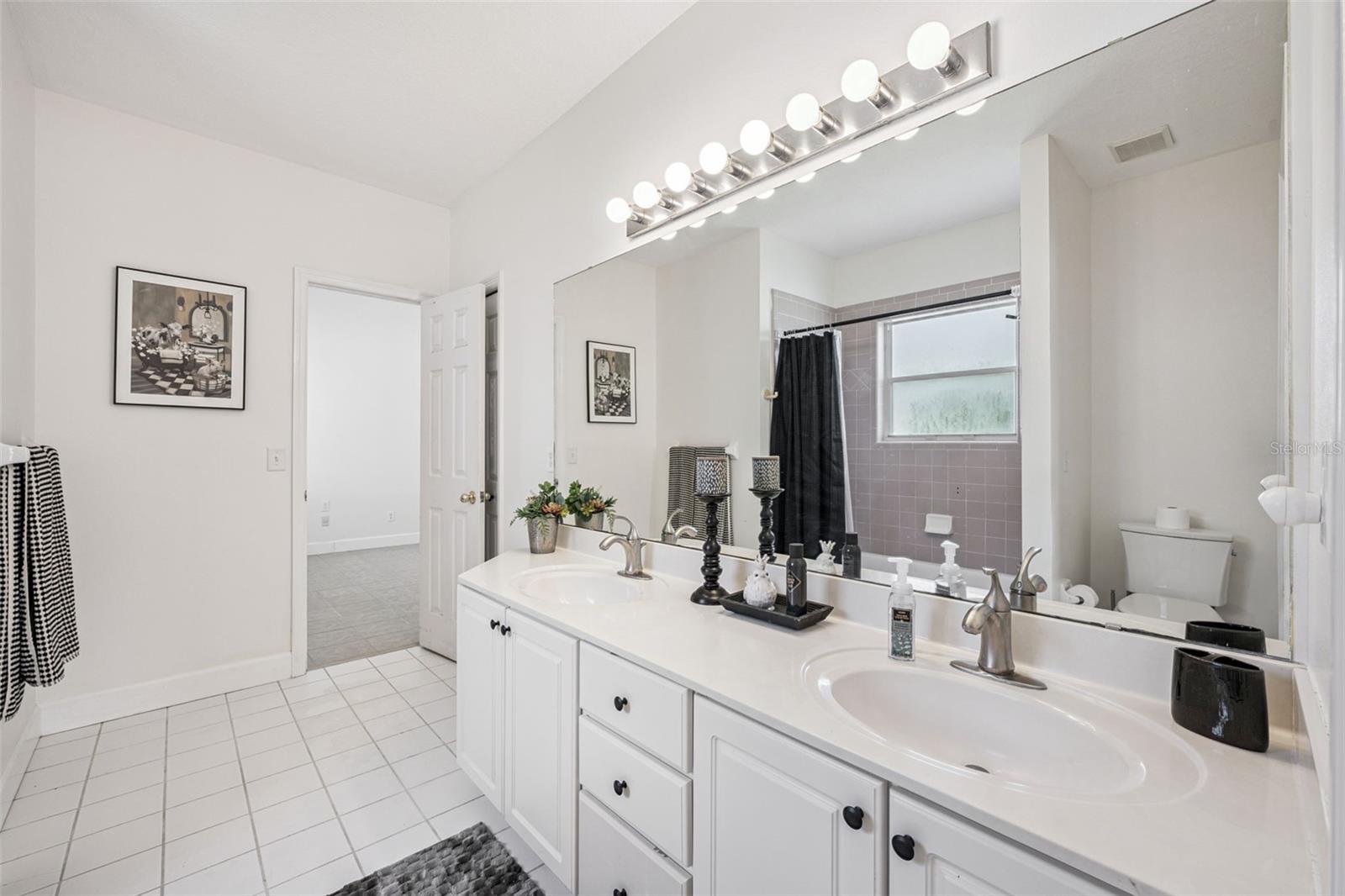 MARBLE HEAD - Residential