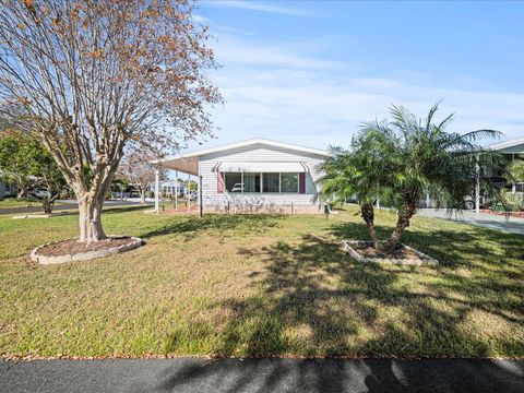 A home in WINTER HAVEN