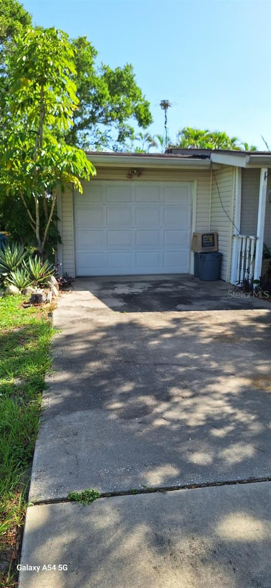 138 FRANCIS DRIVE NE