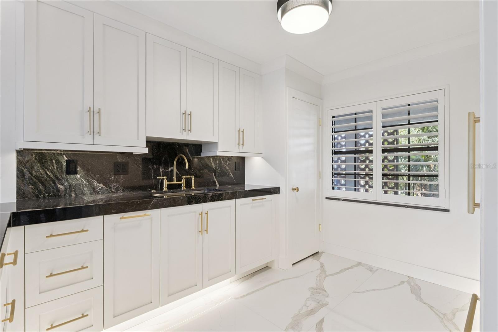 CLOISTERS CONDO - Residential