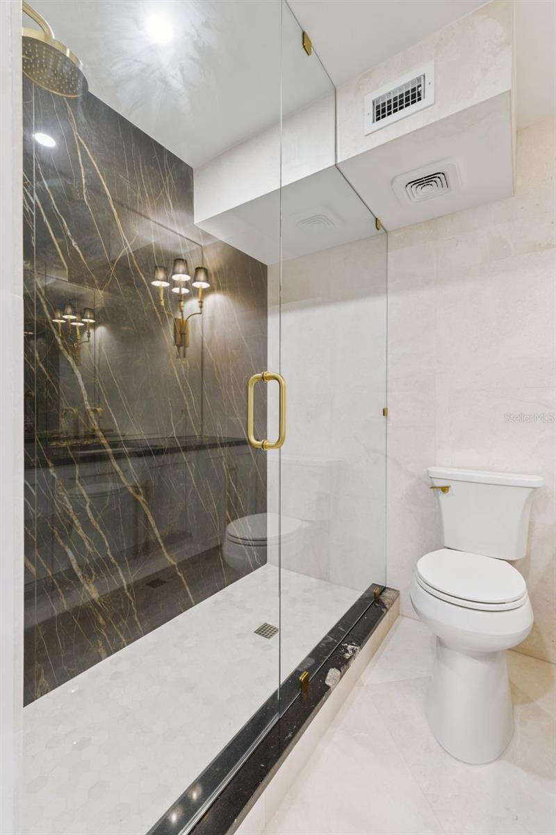 CLOISTERS CONDO - Residential