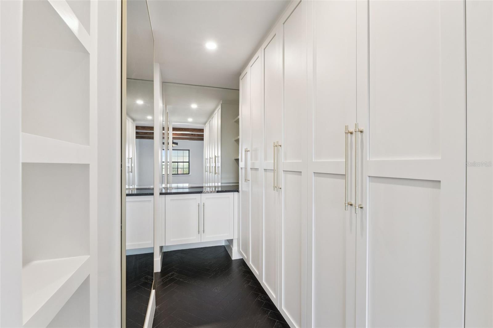 CLOISTERS CONDO - Residential