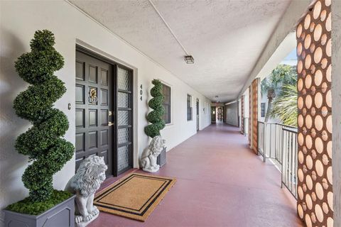 Photo of 100 S Interlachen Avenue #404, Winter Park, FL 32789 (MLS # O6375851)