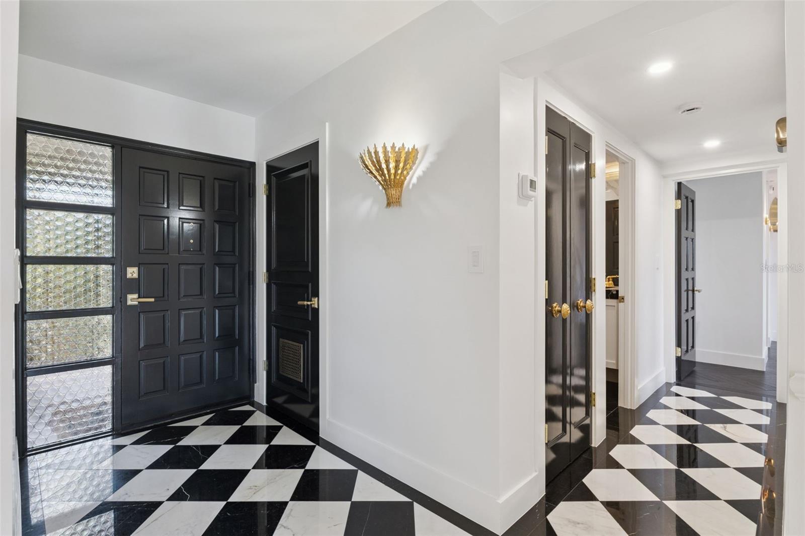 100 S INTERLACHEN AVENUE 404