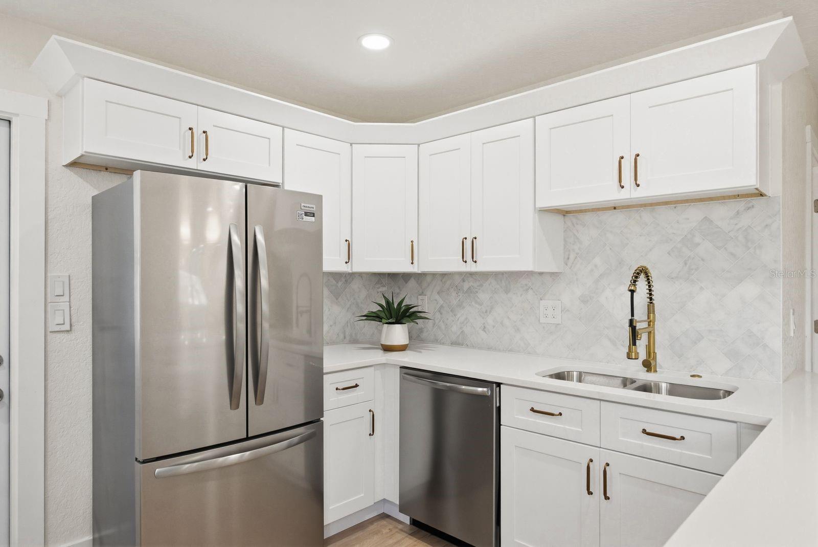 GANDY GARDENS 03 - Residential