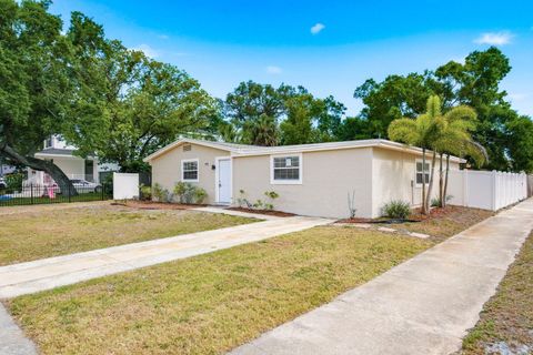 Photo of 4438 W Wyoming Avenue, Tampa, FL 33616 (MLS # TB8500049)