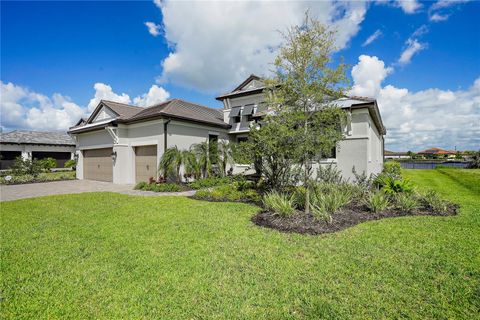 A home in PALMETTO