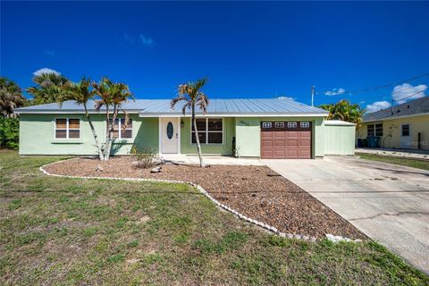 Photo of 18654 Kerrville Circle, Port Charlotte, FL 33948 (MLS # C7523116)