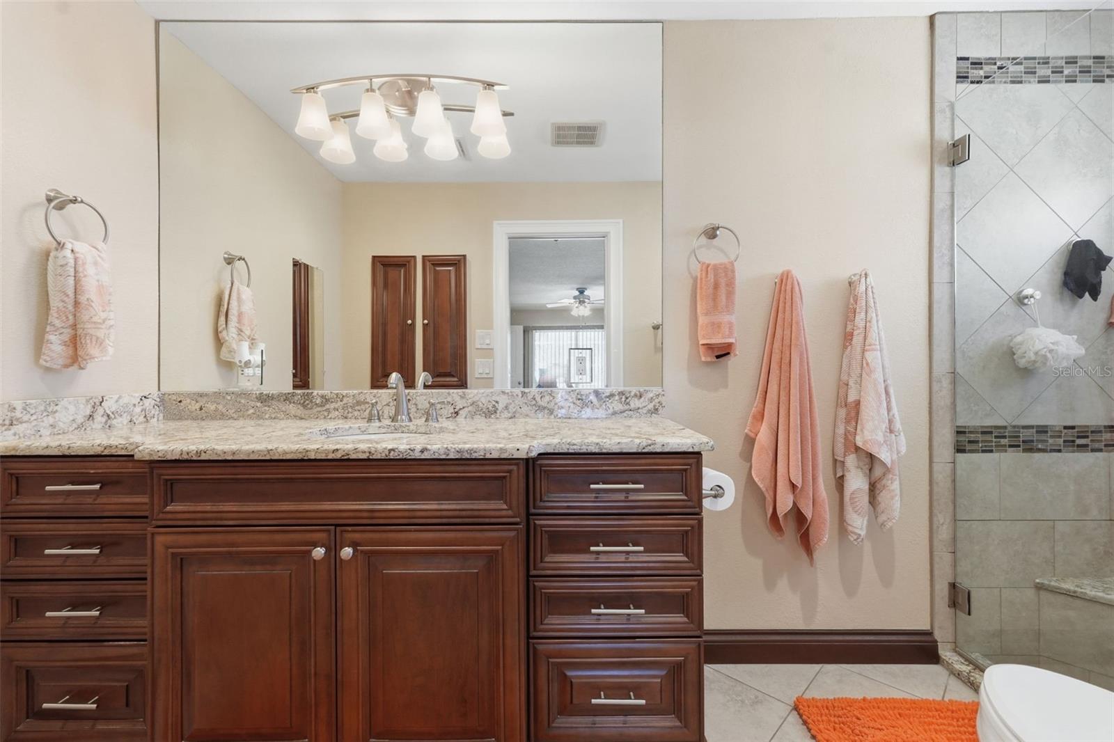 BAYWAY ISLES UNIT 01 - Residential