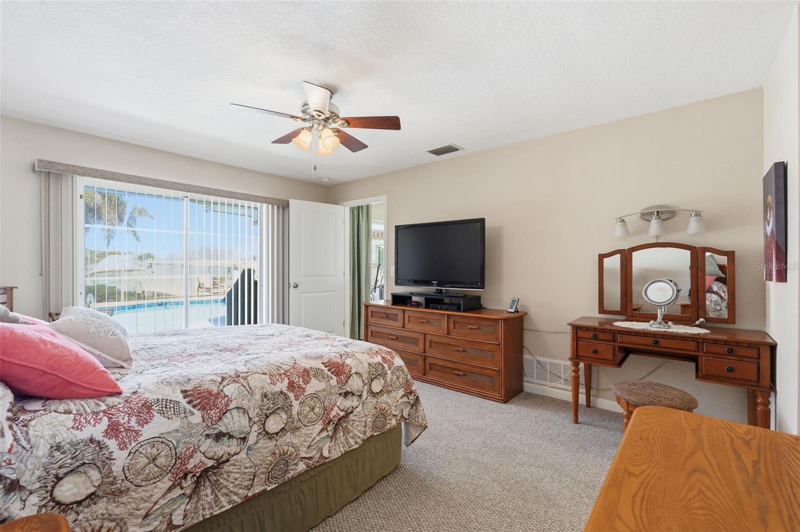 BAYWAY ISLES UNIT 01 - Residential