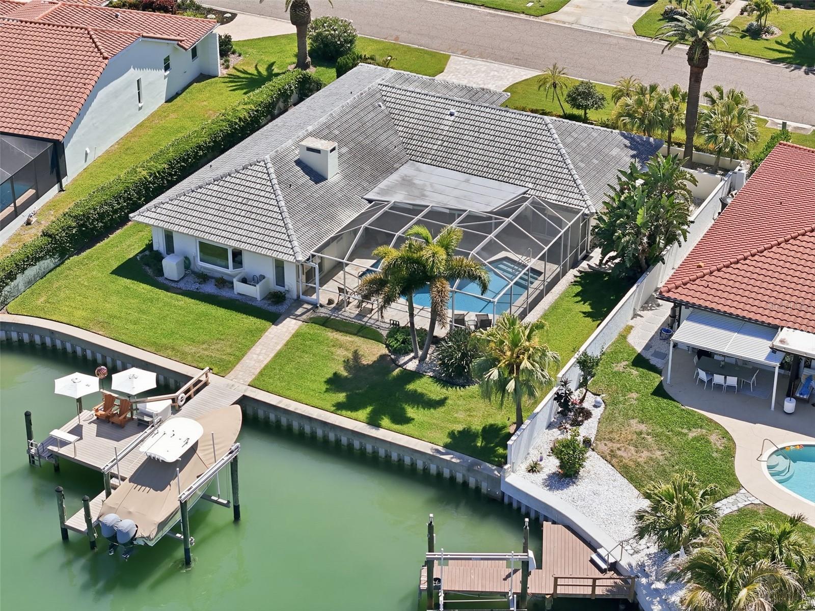 5860 LEELAND STREET S