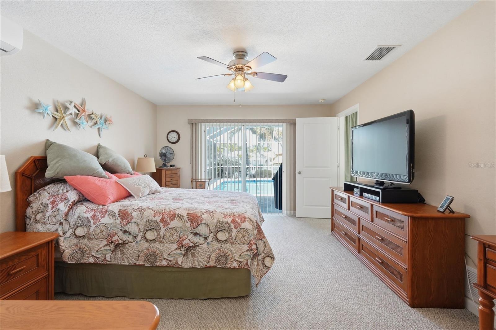 BAYWAY ISLES UNIT 01 - Residential