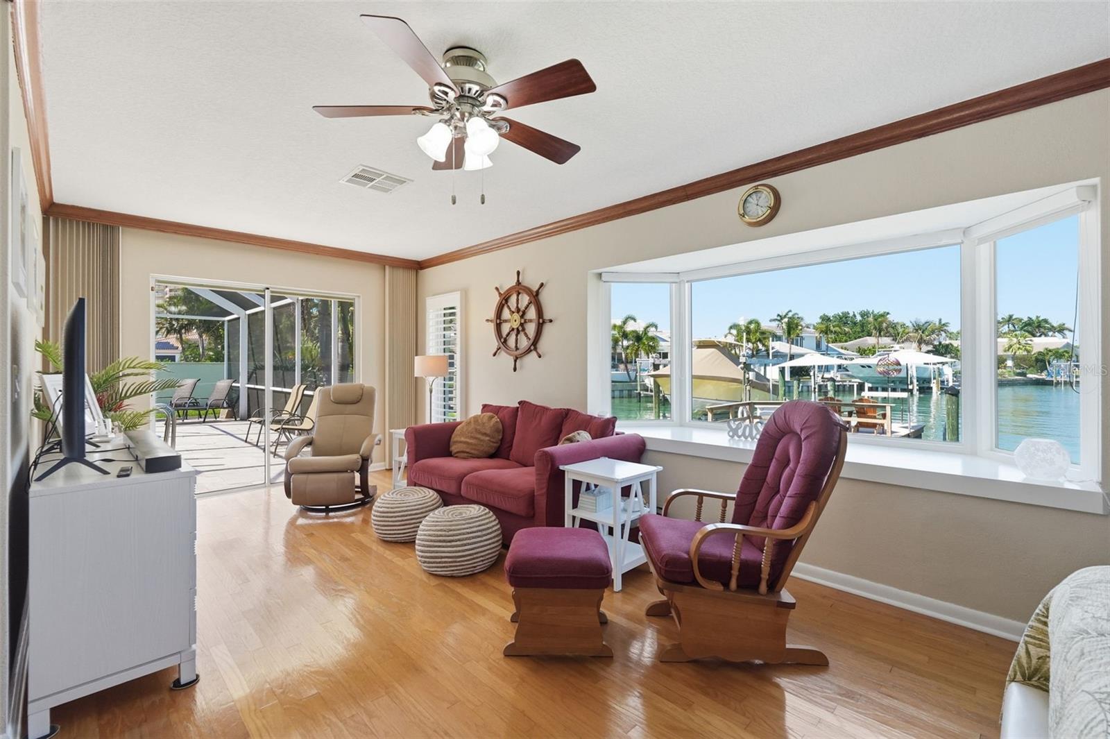 BAYWAY ISLES UNIT 01 - Residential