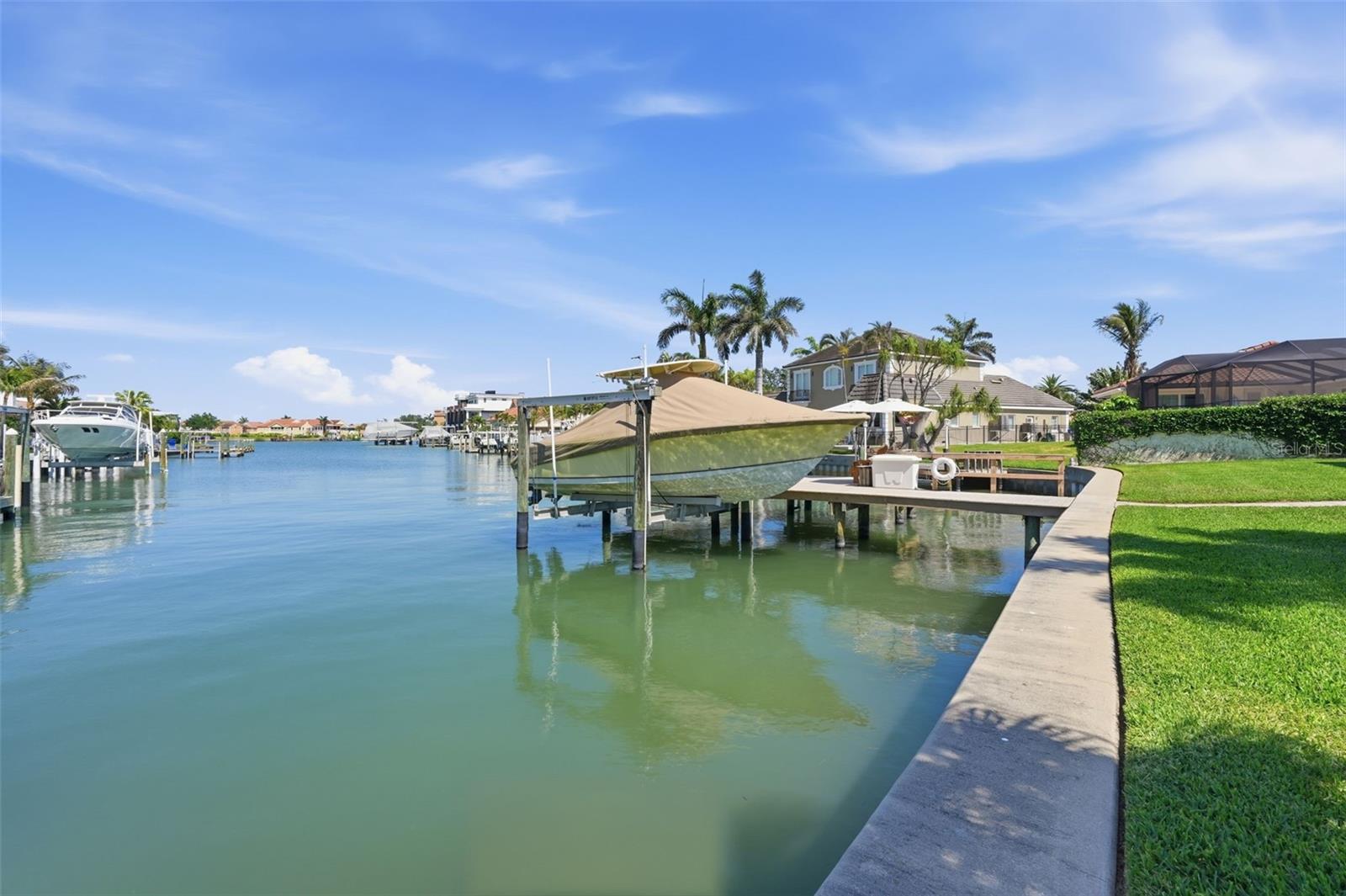 BAYWAY ISLES UNIT 01 - Residential