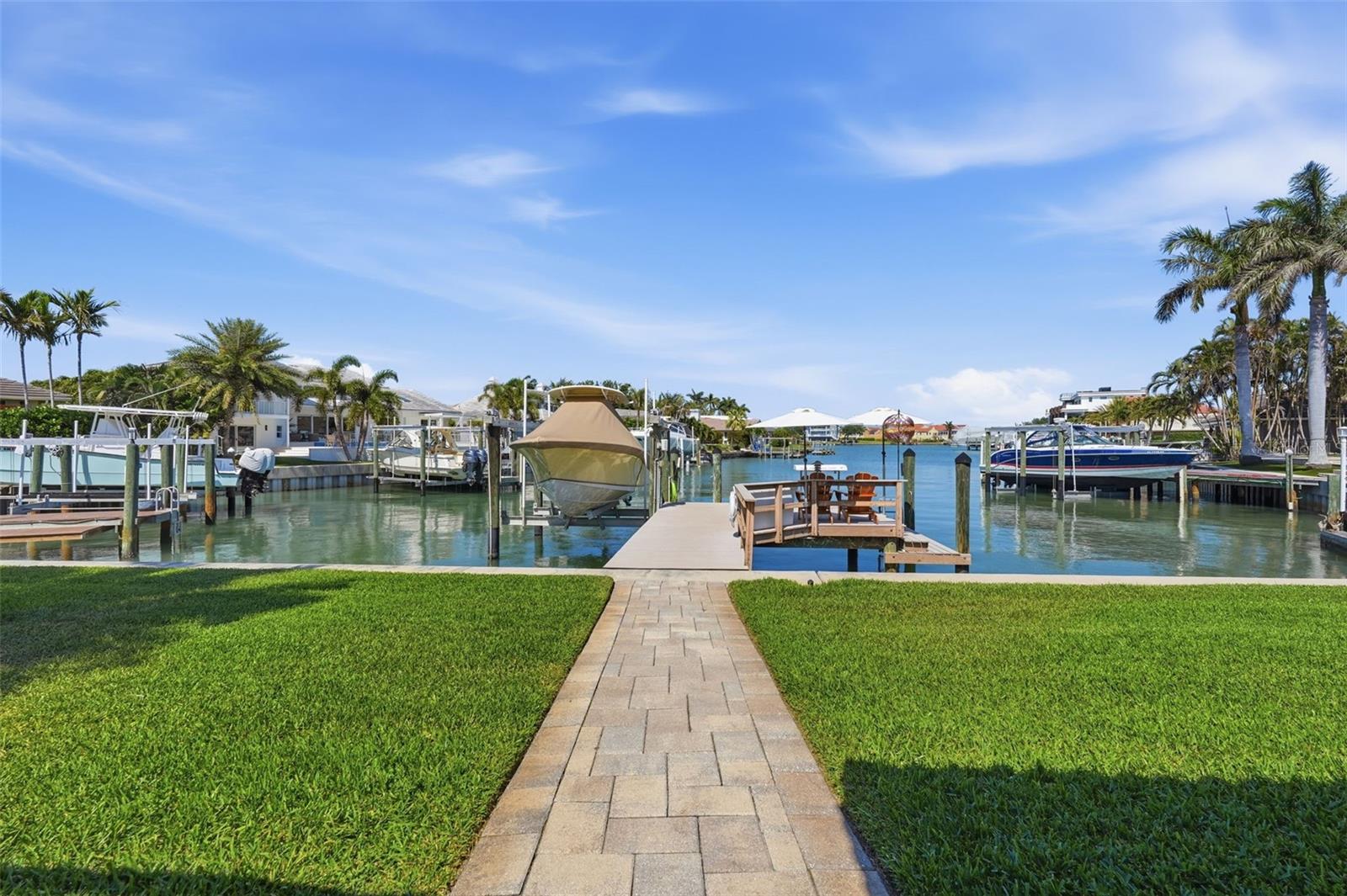 BAYWAY ISLES UNIT 01 - Residential