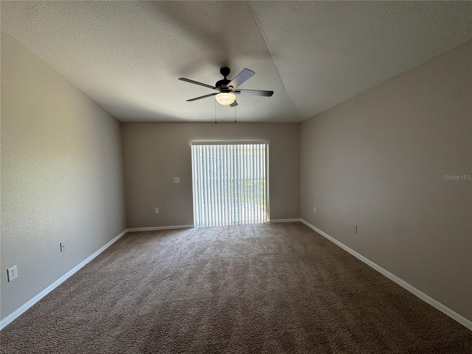 SQUIRES GROVE - Residential