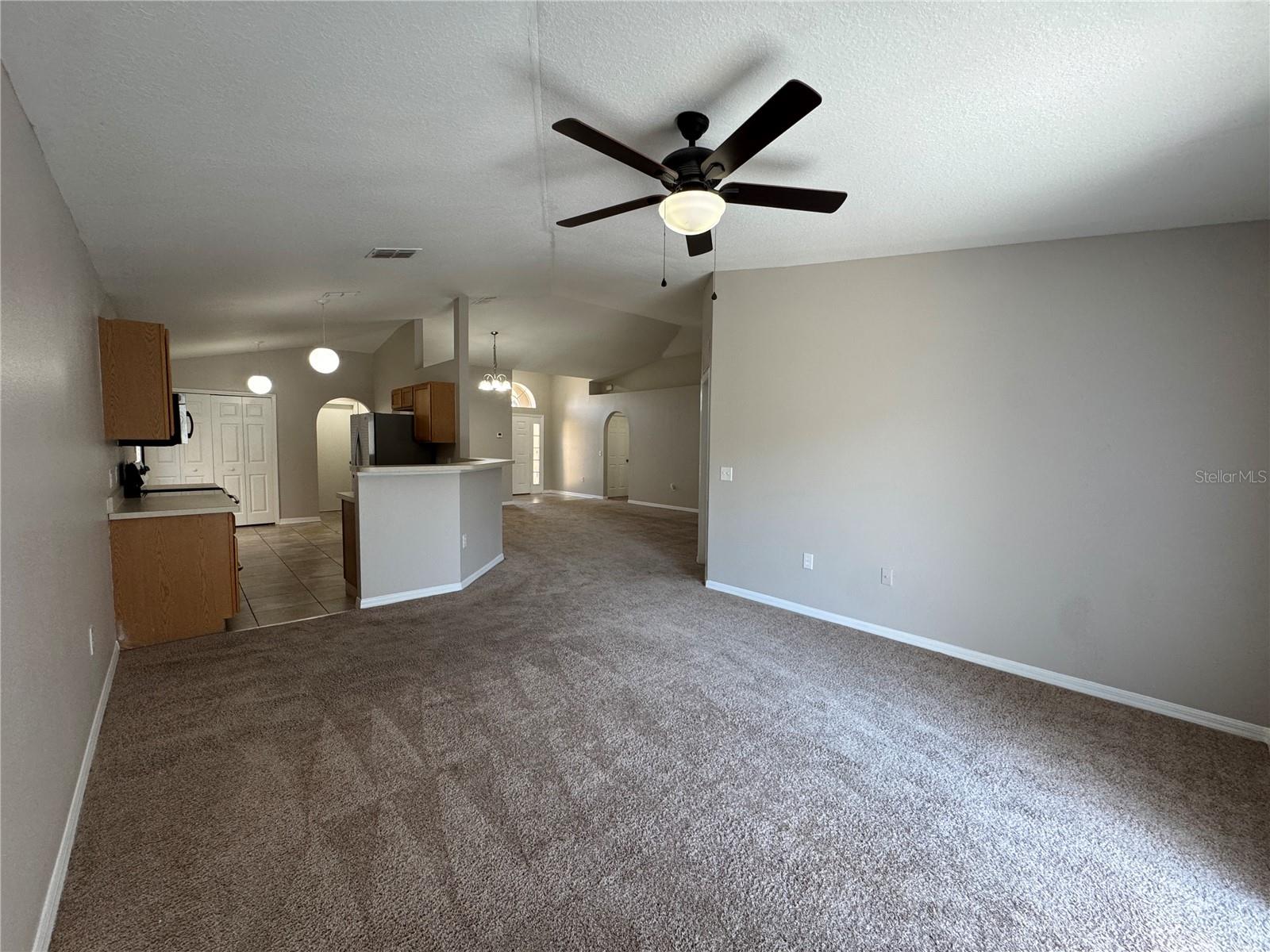 SQUIRES GROVE - Residential