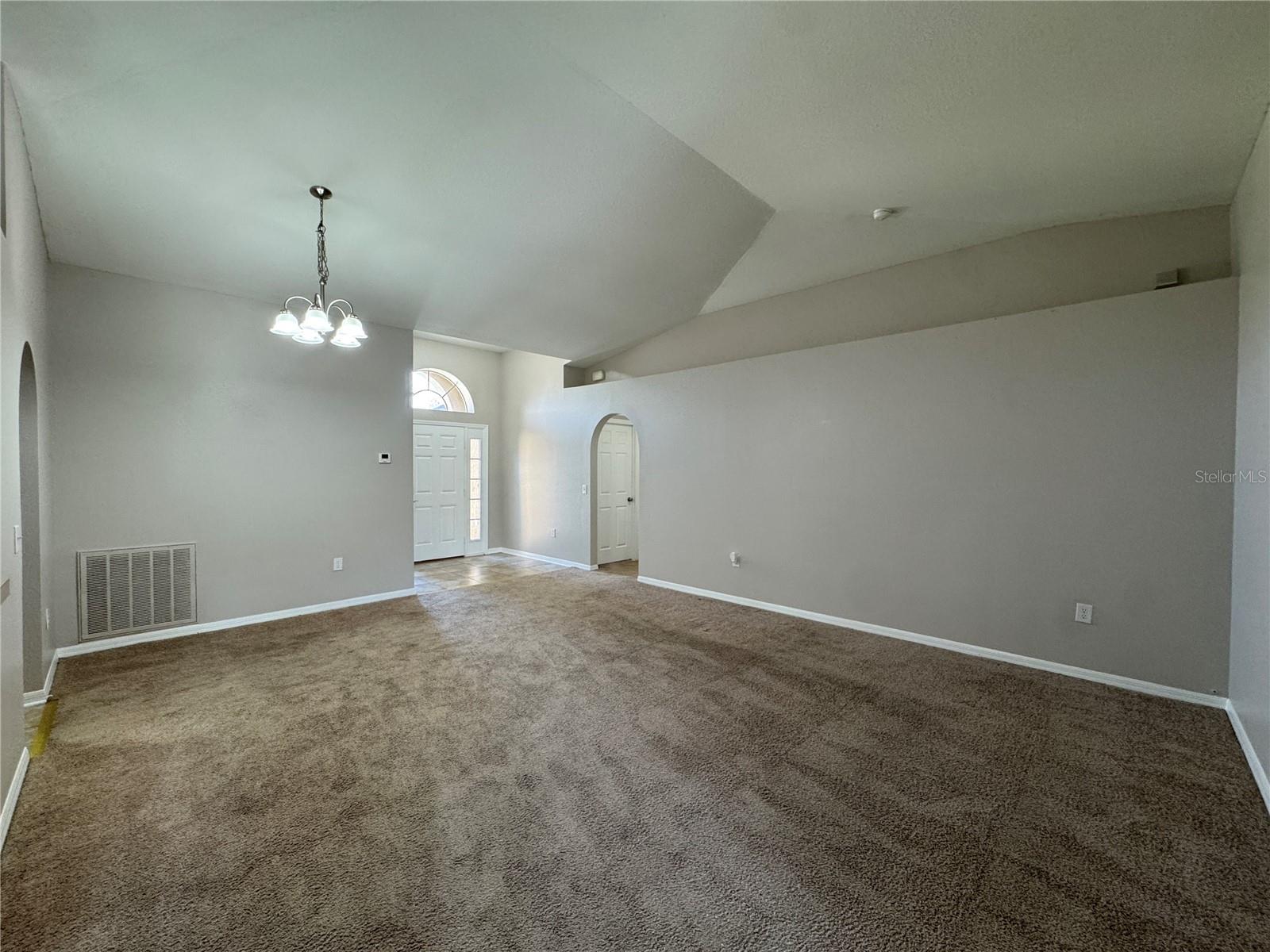 SQUIRES GROVE - Residential