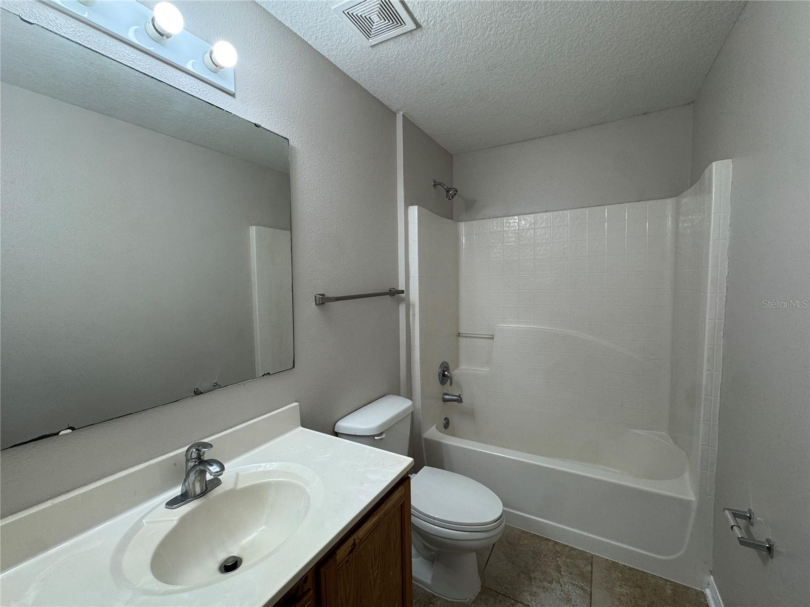 SQUIRES GROVE - Residential