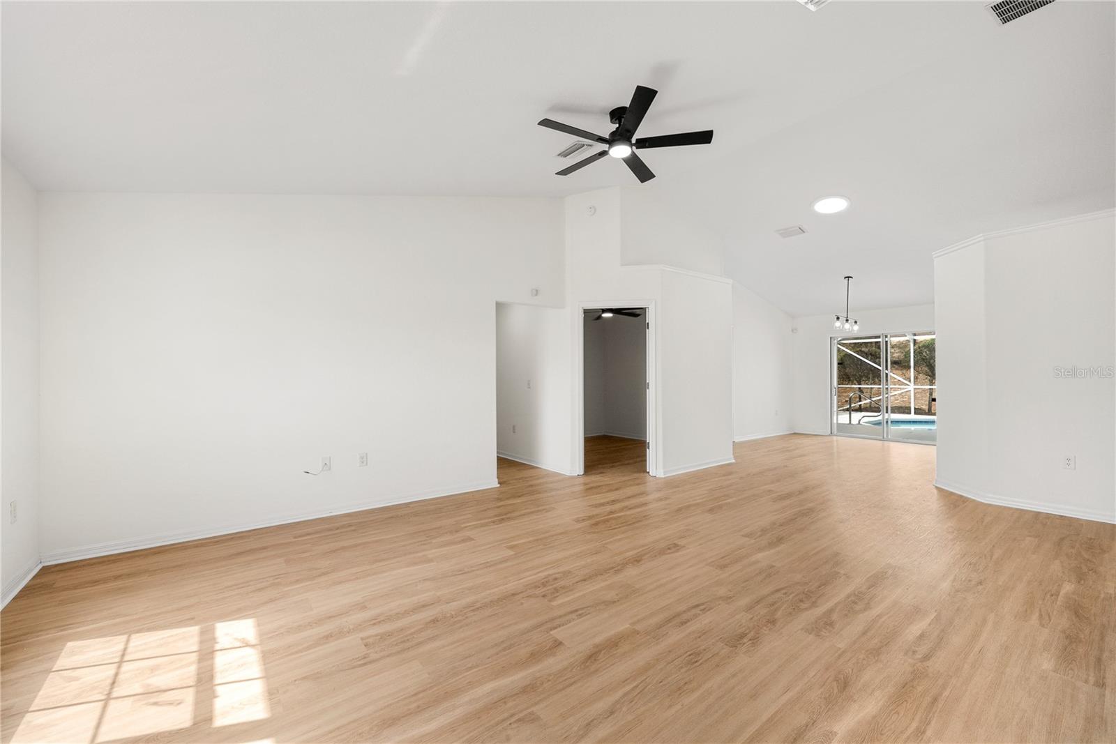 MARION OAKS UN #12 - Residential