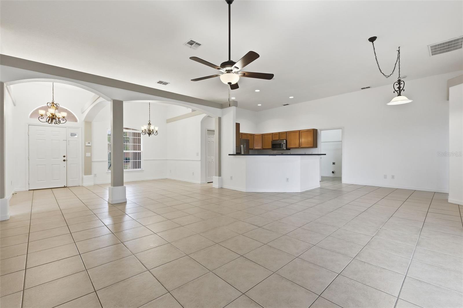 2109 EAGLEVIEW COURT