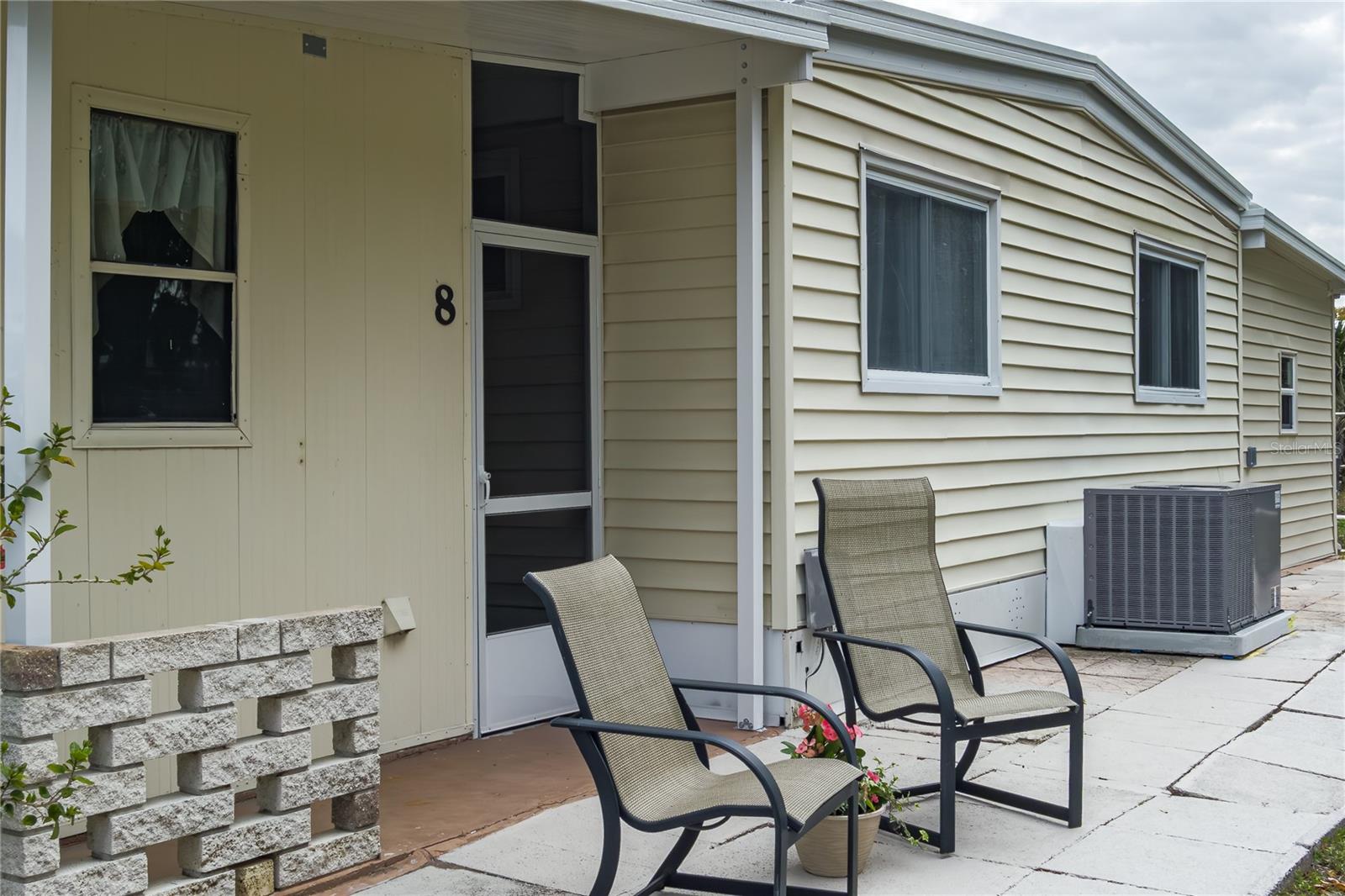 SHADOW BROOK MOBILE HOME - Residential