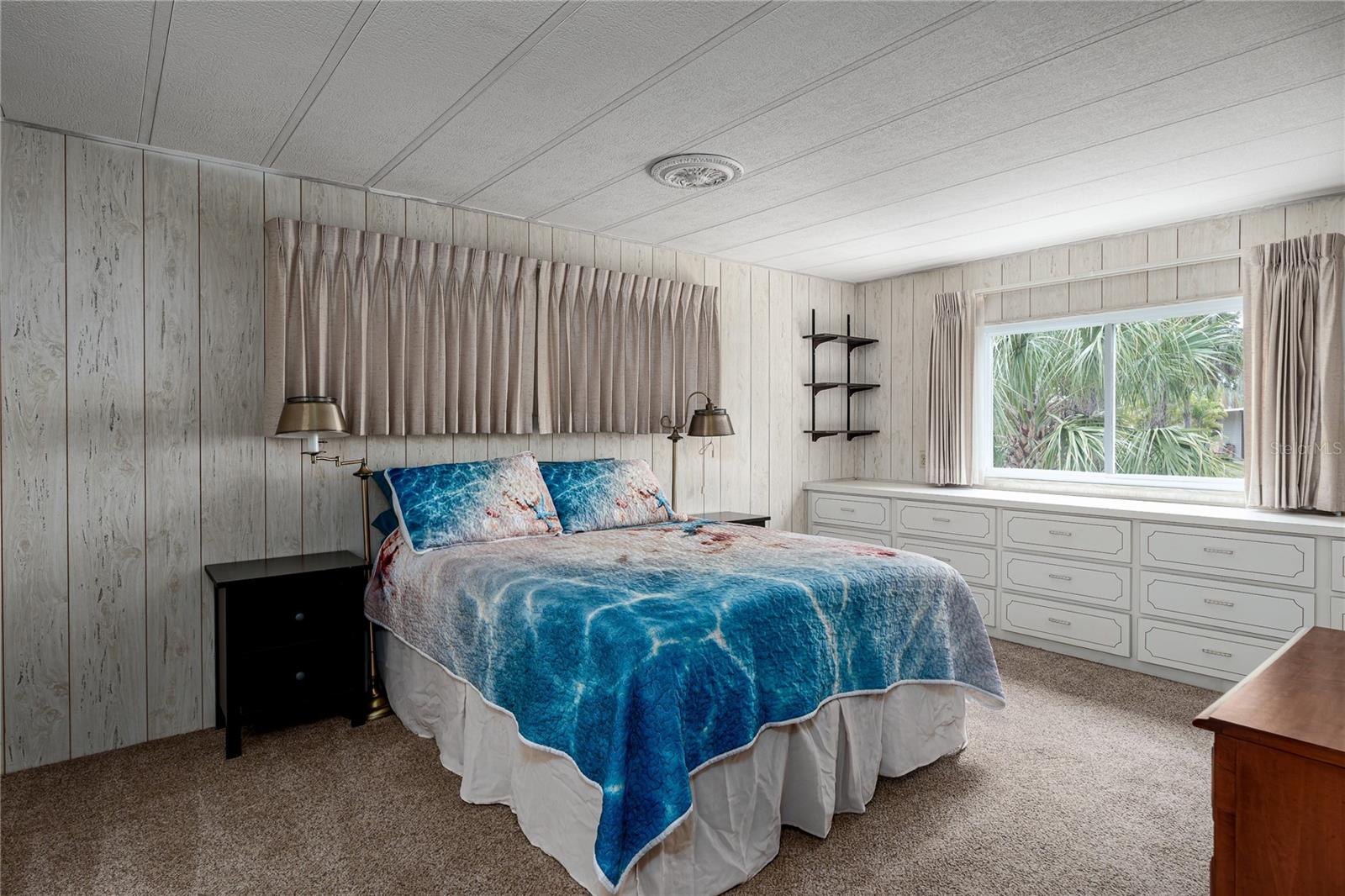 SHADOW BROOK MOBILE HOME - Residential