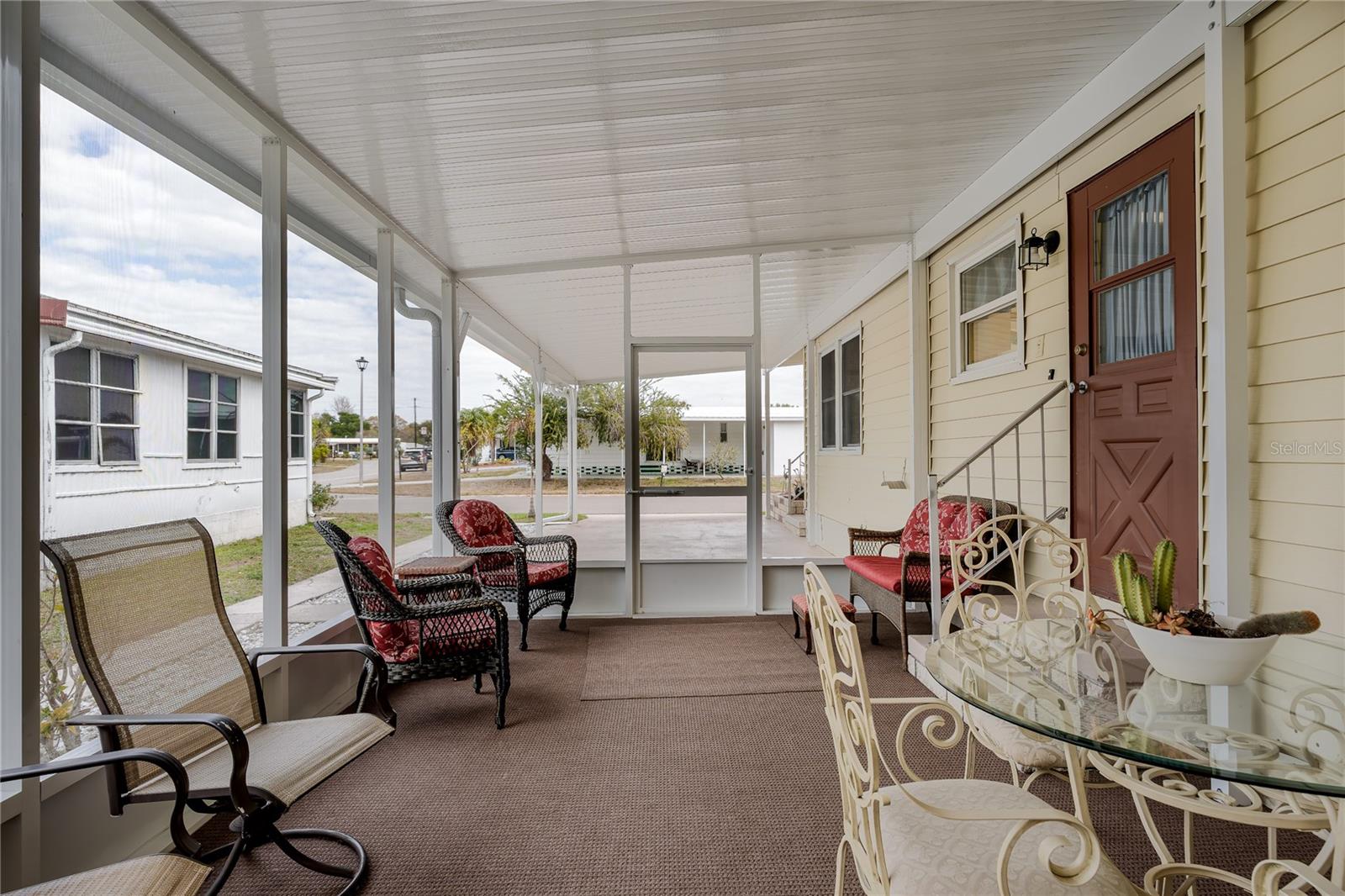 SHADOW BROOK MOBILE HOME - Residential
