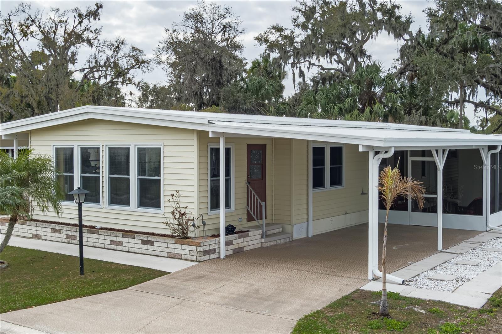 6710 36TH AVENUE E 8