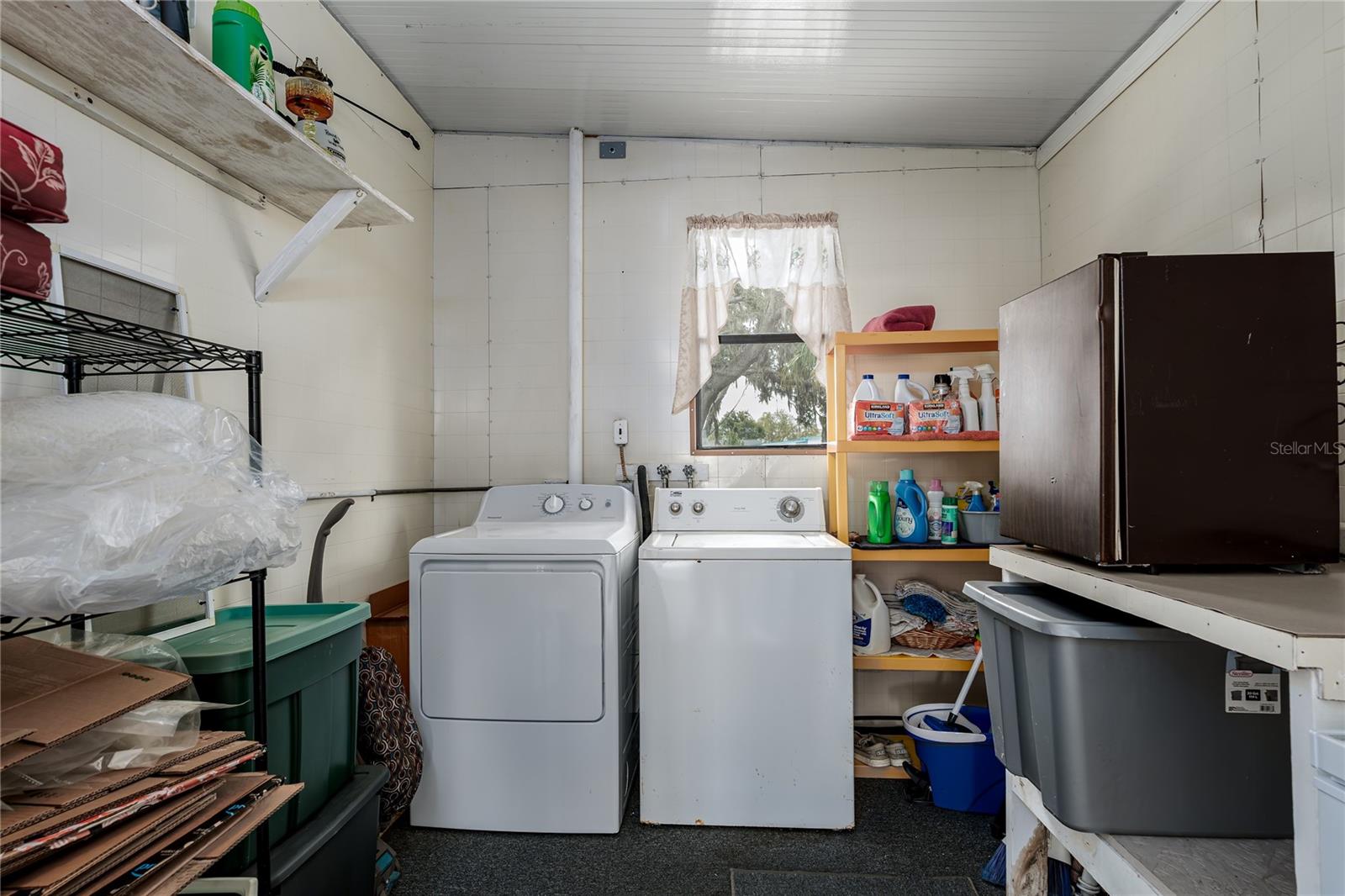 SHADOW BROOK MOBILE HOME - Residential