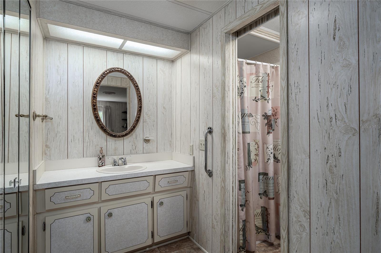 SHADOW BROOK MOBILE HOME - Residential