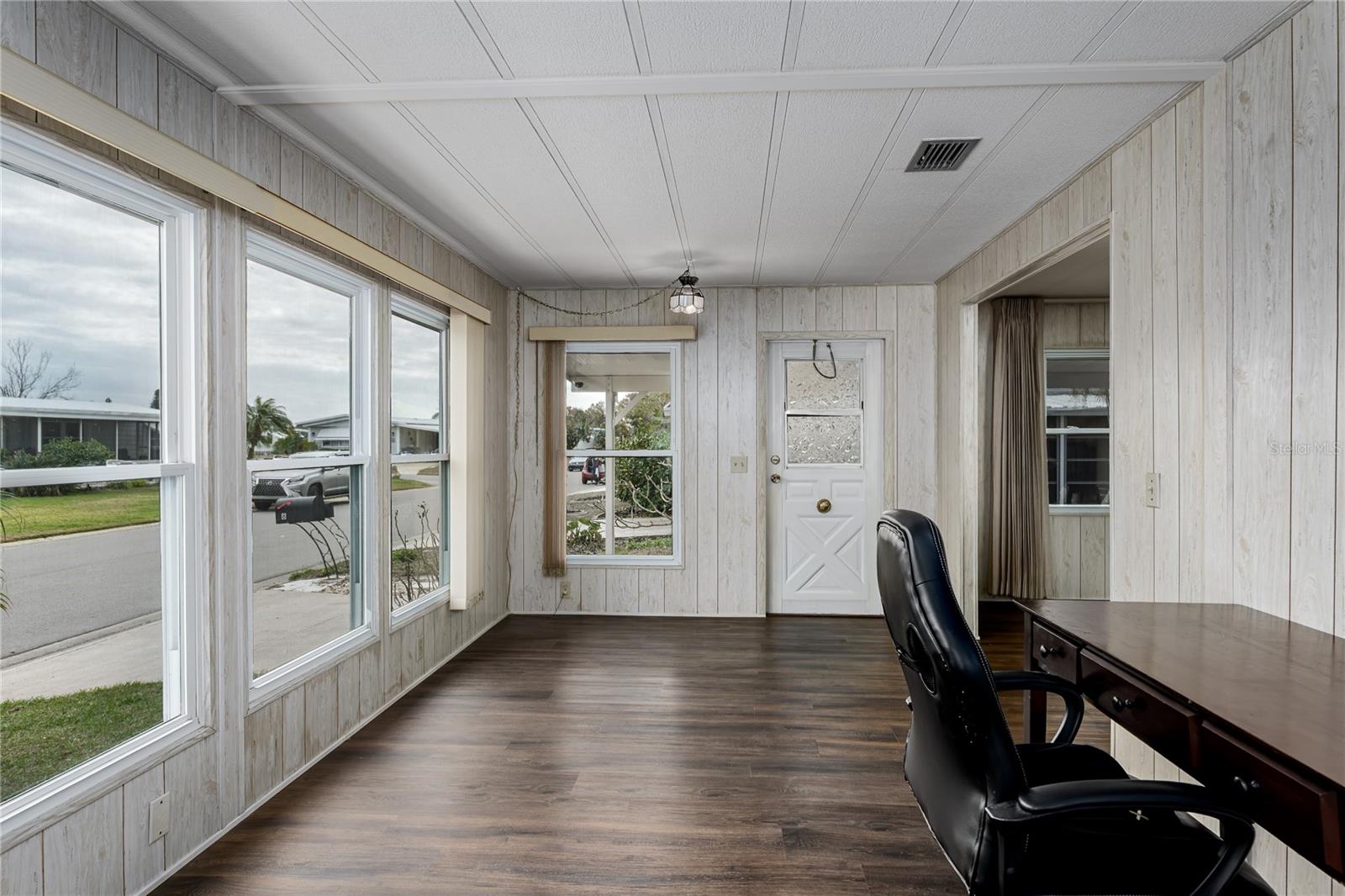 SHADOW BROOK MOBILE HOME - Residential