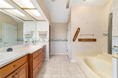 Tiny photo for 4807 SE 14th Street, Ocala, FL 34471 (MLS # OM722044)