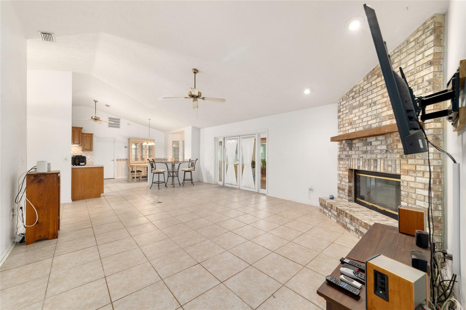 WINDEMERE GLEN ESTATE - Residential