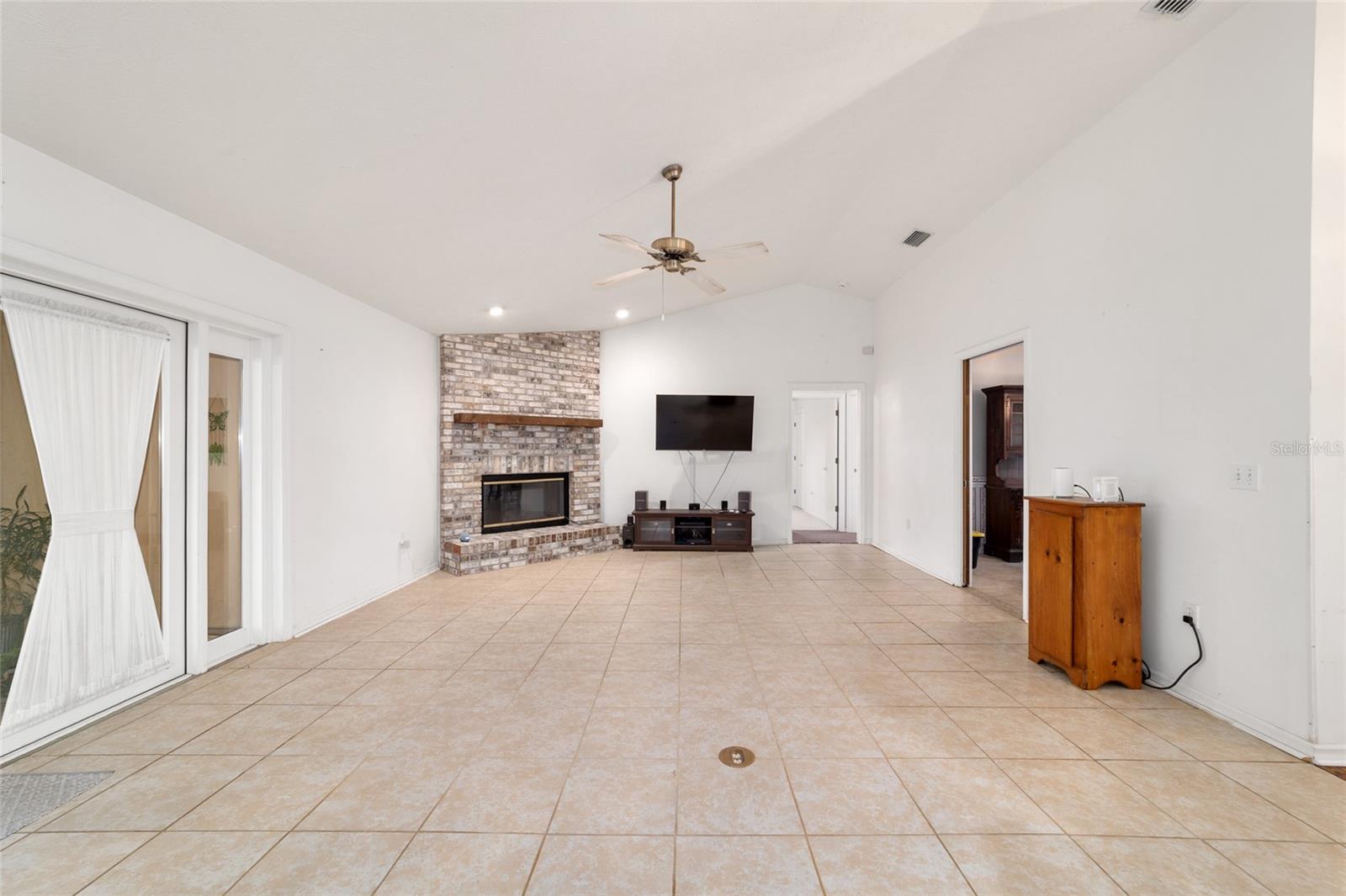 WINDEMERE GLEN ESTATE - Residential