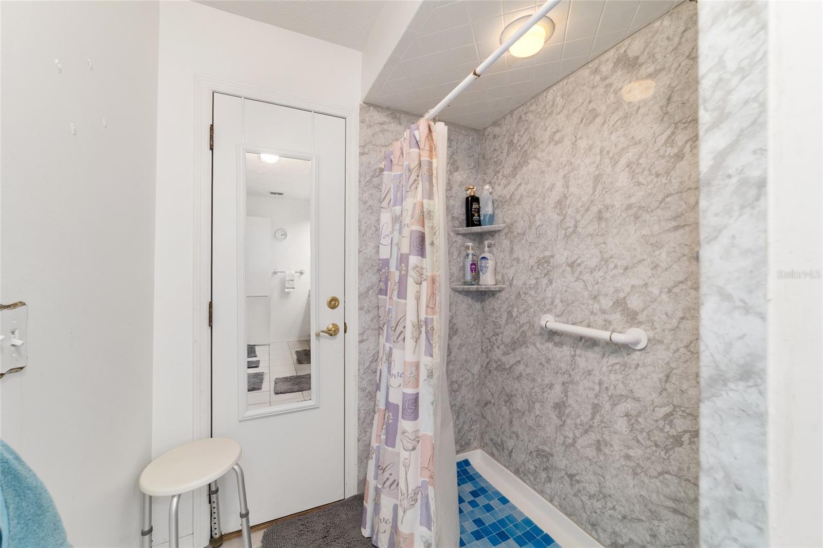 WINDEMERE GLEN ESTATE - Residential