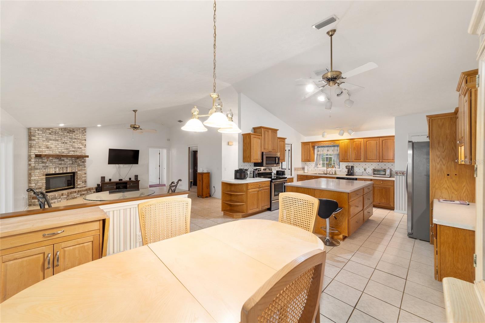 WINDEMERE GLEN ESTATE - Residential