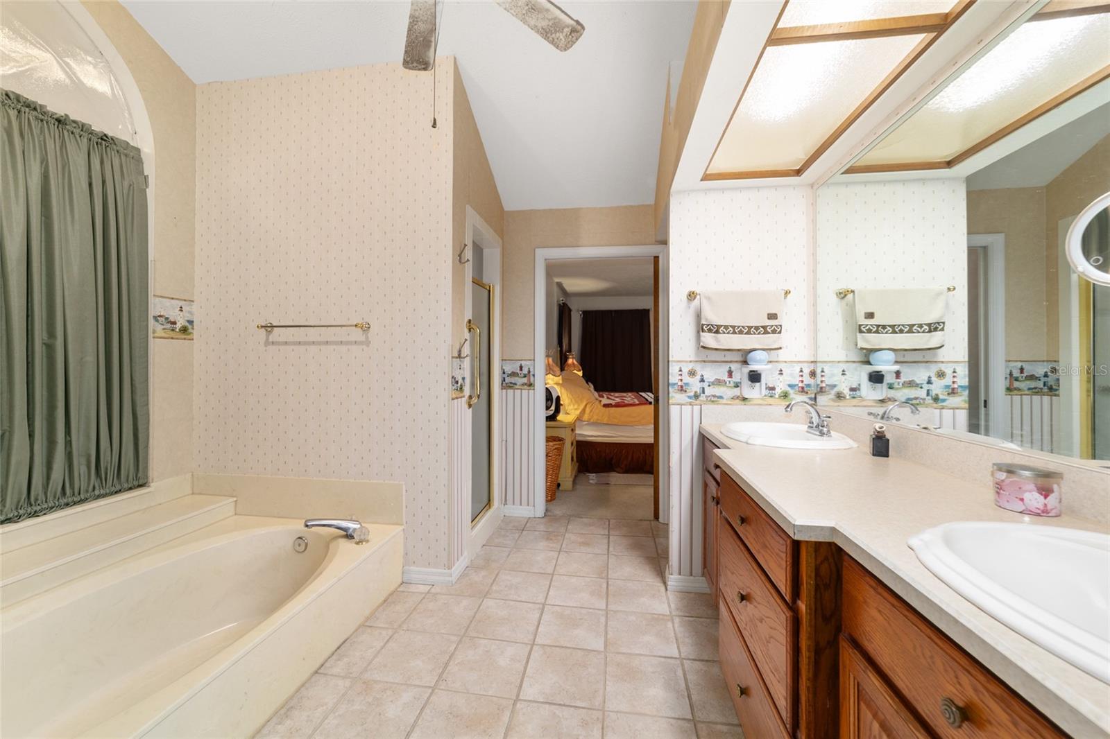 WINDEMERE GLEN ESTATE - Residential