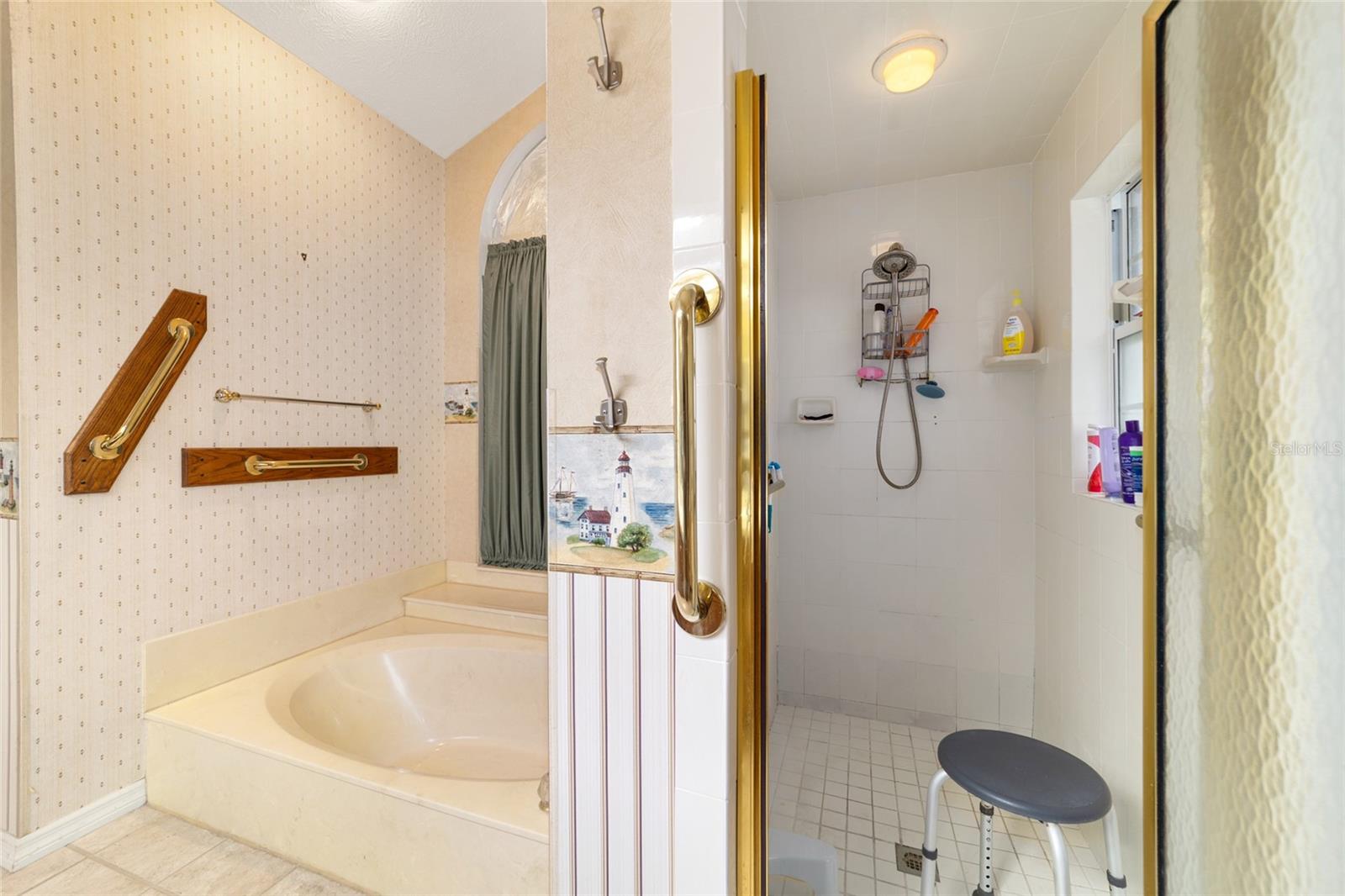 WINDEMERE GLEN ESTATE - Residential