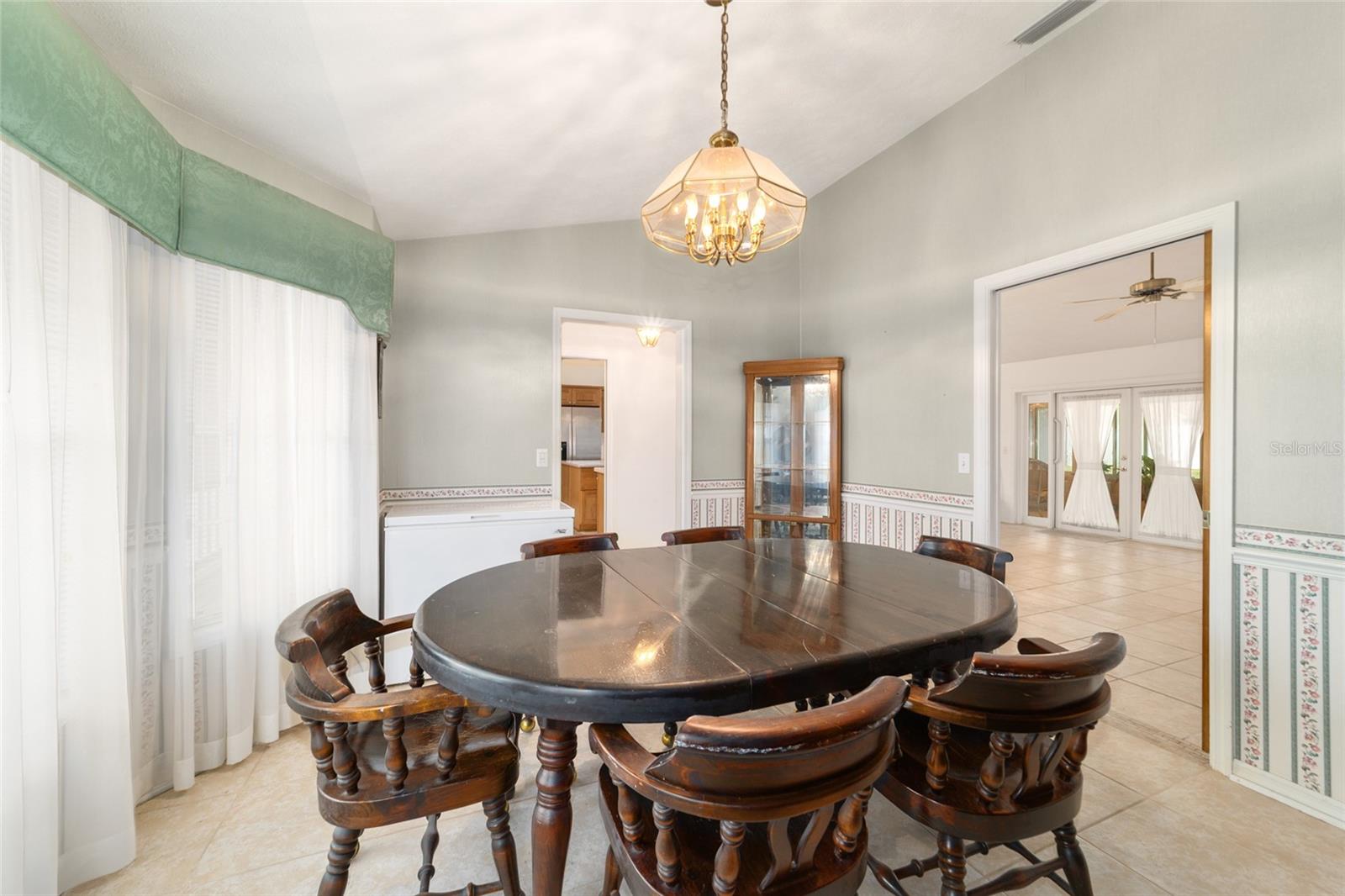 WINDEMERE GLEN ESTATE - Residential