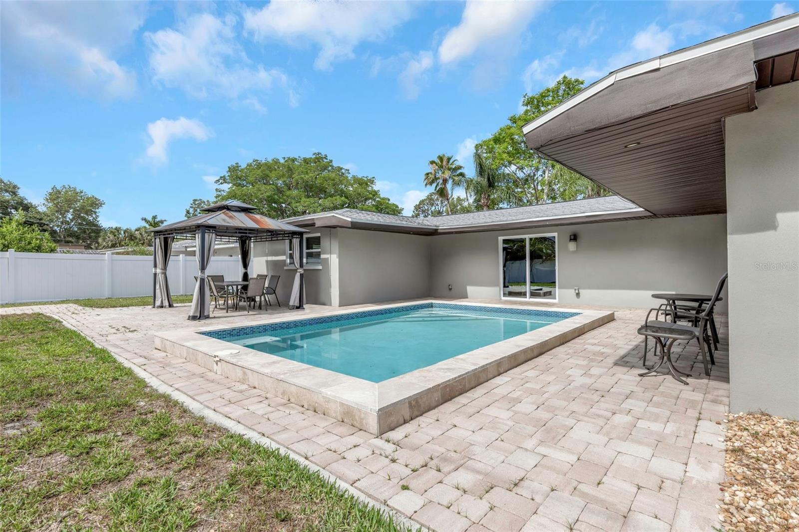 HIGHLAND TERRACE MANOR - Residential