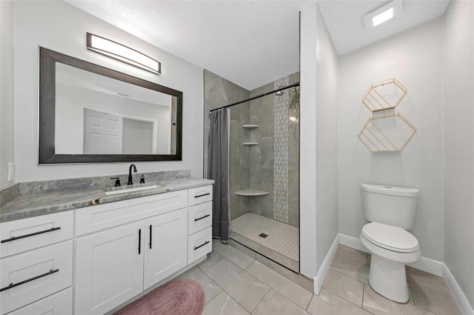 HIGHLAND TERRACE MANOR - Residential
