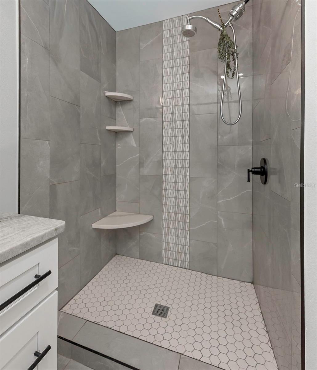 HIGHLAND TERRACE MANOR - Residential