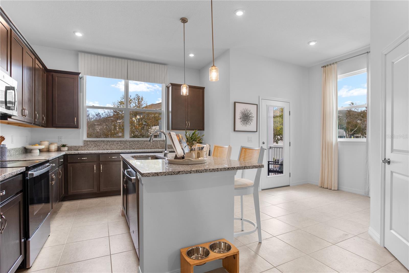 WESTCHASE STATION TOWNHOMES - Residential